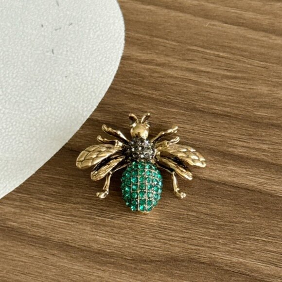 Diamond Bee Brooch Q643 - Picture 4 of 6
